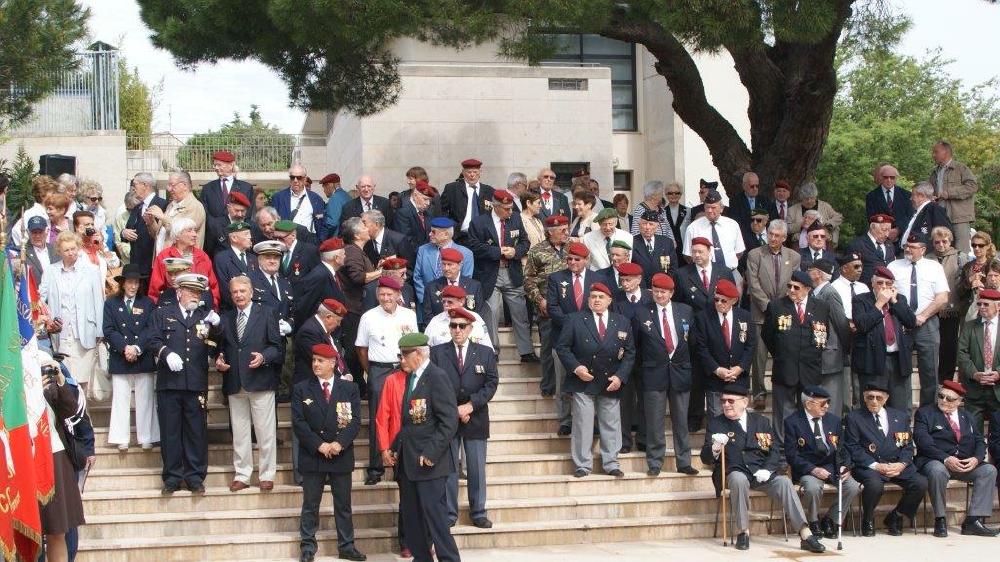 Ancien soldat parachutiste de l'arme franaise
